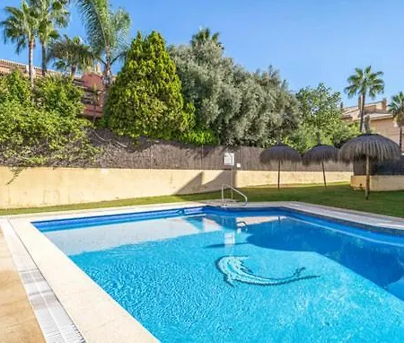 Casa Adosada Con Piscina Comunitaria Puerto Banus Apartment